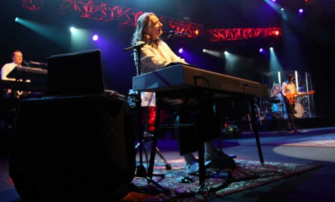 http://www.eldebat.cat/cat/img2/2011/08/Roger-hodgson-cap-roig-2-68.jpg