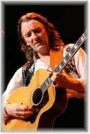 Stimme mit Wiedererkennungswert: Roger Hodgson fühlt und lebt jede Note. TV-Foto: Cordula Fischer